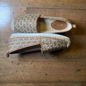 MICHAEL Michael Kors Lenny Espadrille Size 9